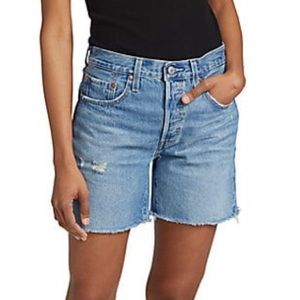 Levi’s 501 Mid thigh denim shorts NWT
